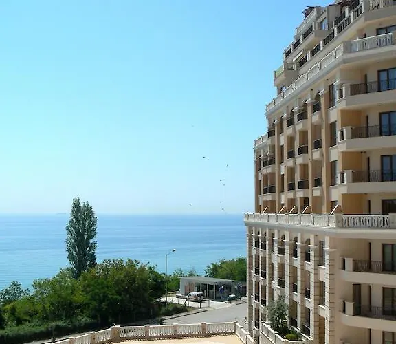 卡巴坤姆海滩私人公寓 *